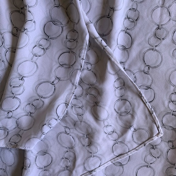 Worthington Chain Print Sleeveless Blouse - Picture 7 of 8